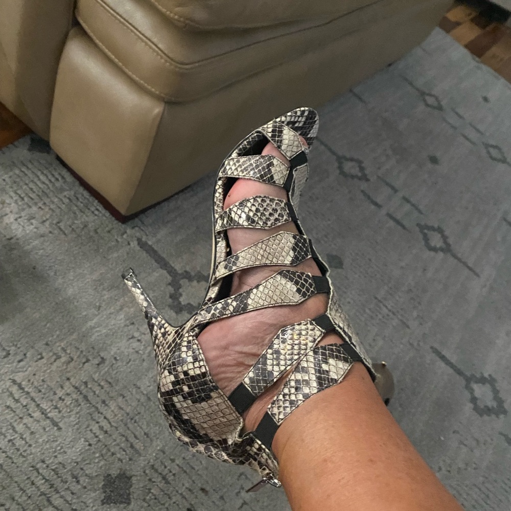 Ivanka Trump high heels-snakeskin